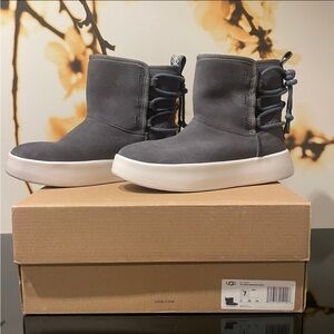UGG Classic Boom Boots - Gray (Size 7)